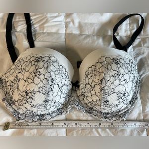 Victoria’s Secret Bra with Lace